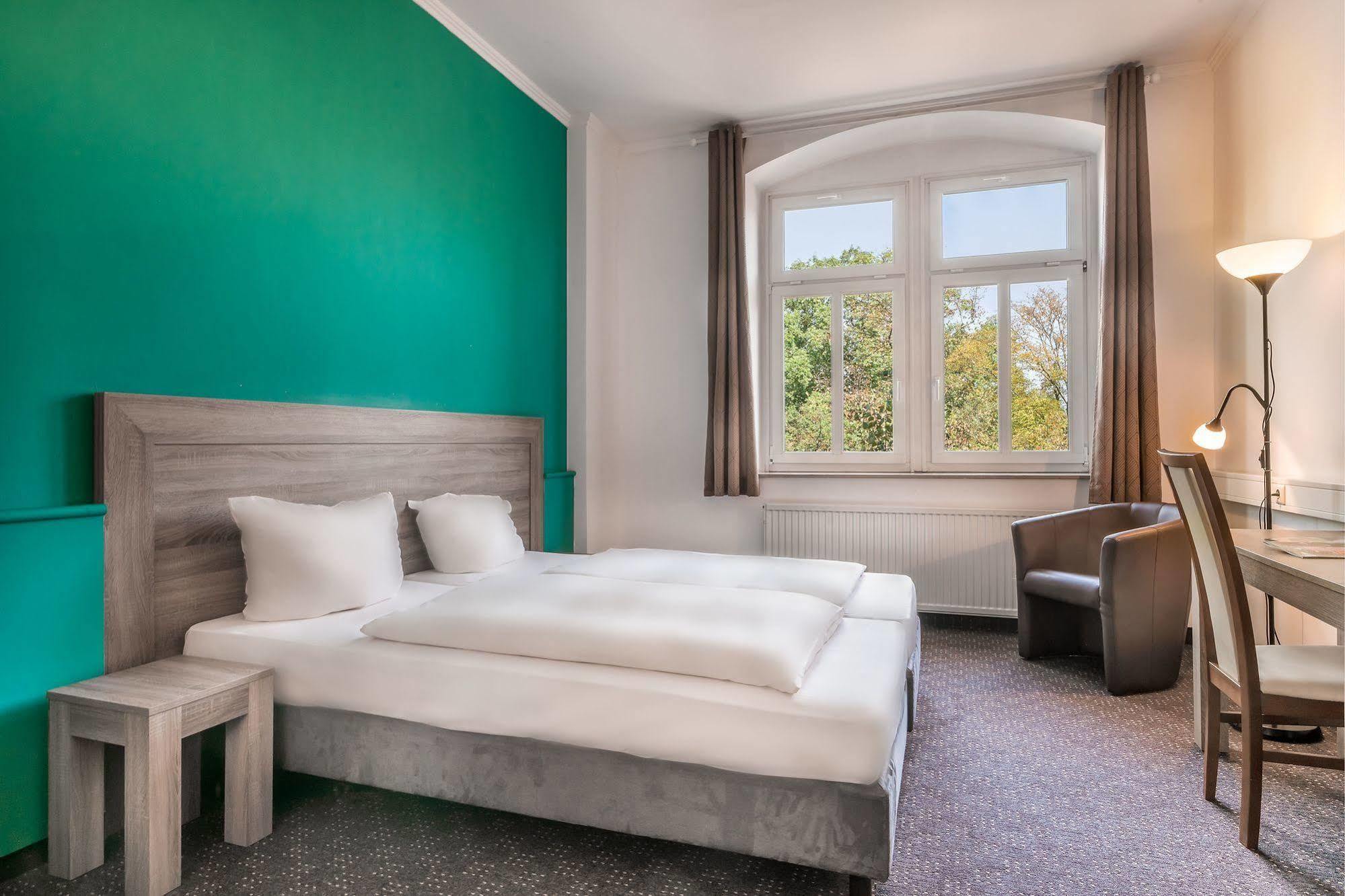 Hotel Am Bonhoefferplatz Дрезден Экстерьер фото