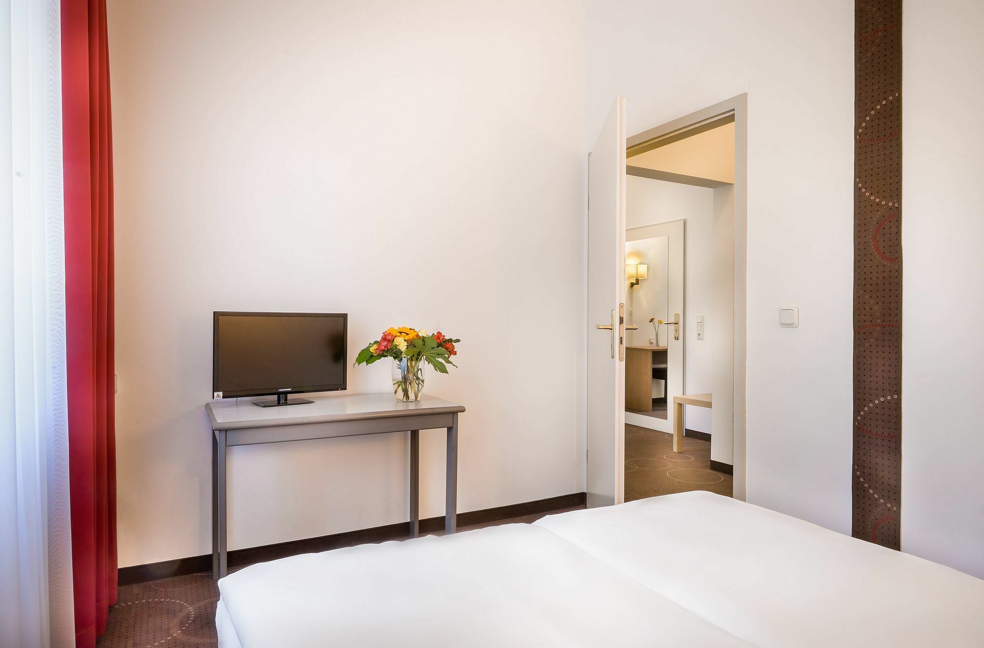 Hotel Am Bonhoefferplatz Дрезден Экстерьер фото