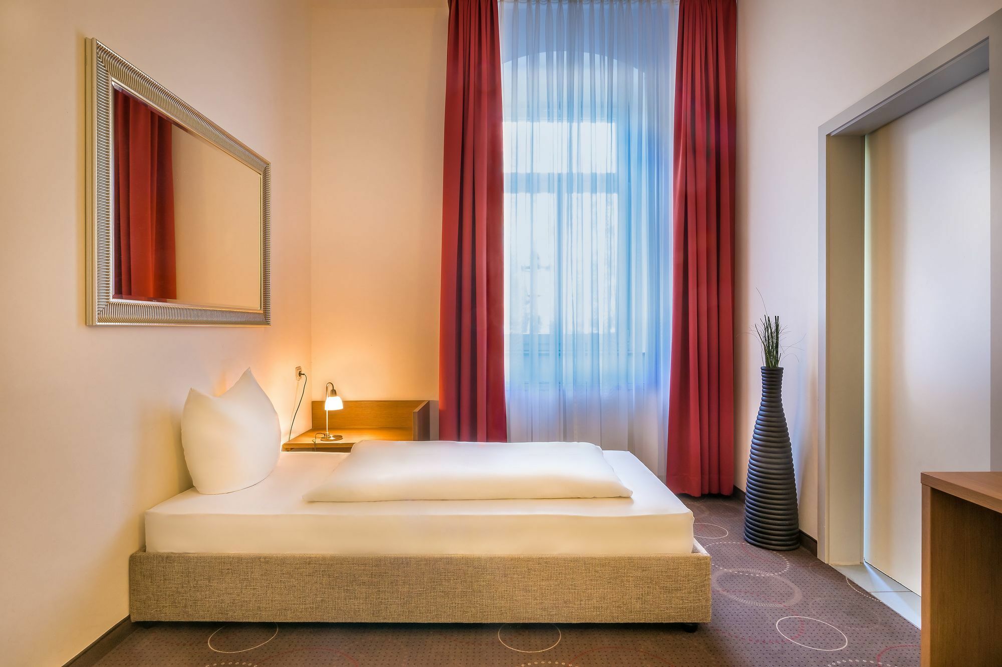 Hotel Am Bonhoefferplatz Дрезден Экстерьер фото